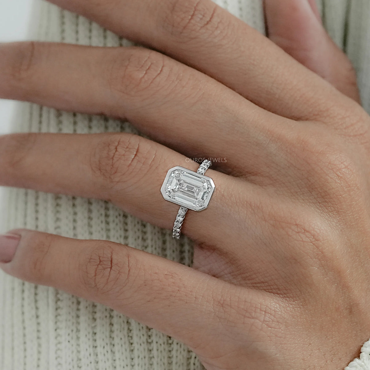 Bezel Set Emerald Lab Diamond Solitaire Accent Ring Ring