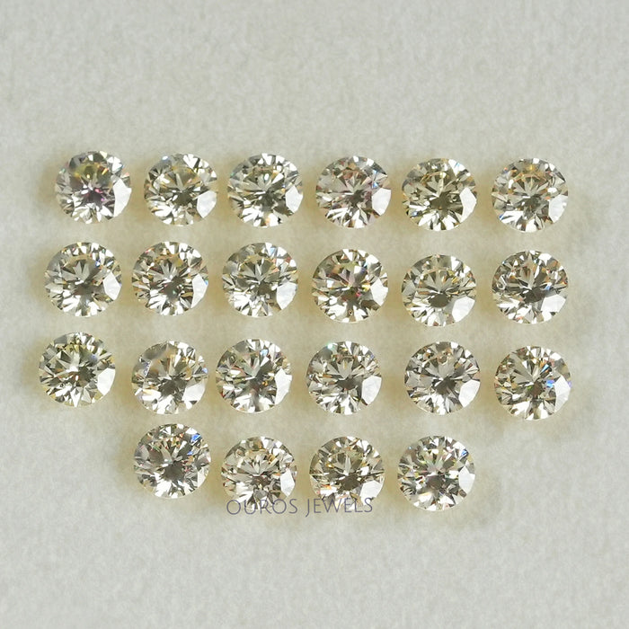 Fancy Light Yellow Round Loose Diamond