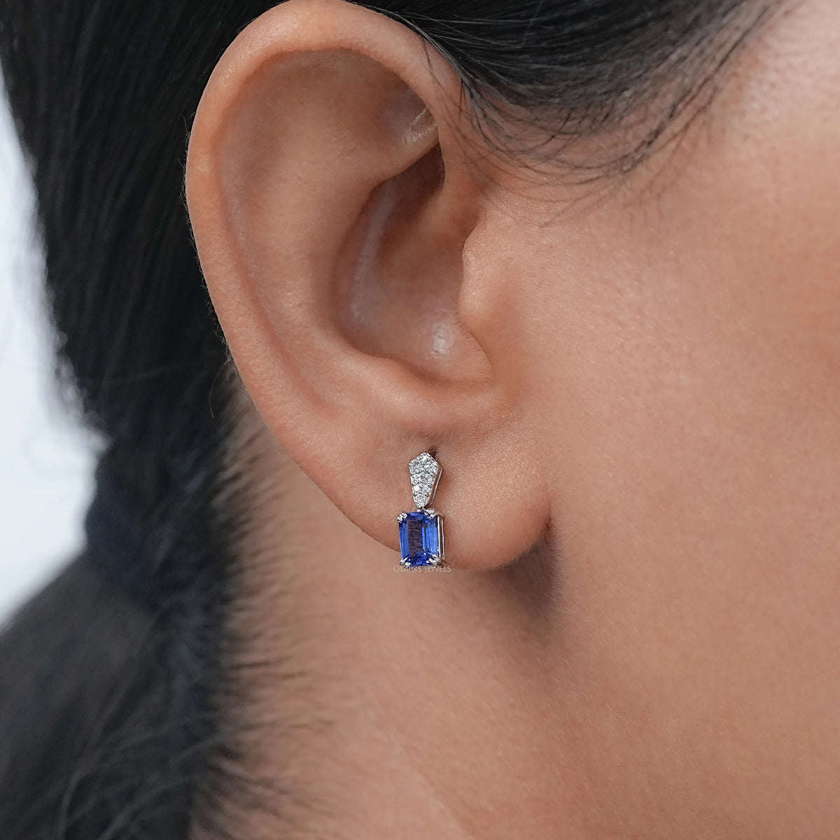 Sapphire Emerald Gemstone Round Diamond Drop Earrings Earrings