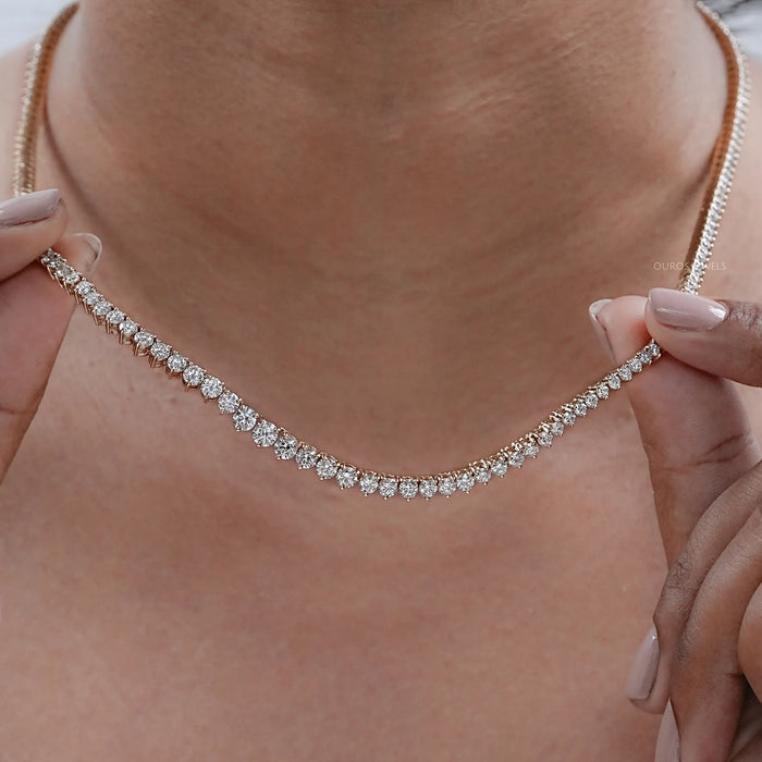 Graduated Brilliant Round Cut Tennis Necklace