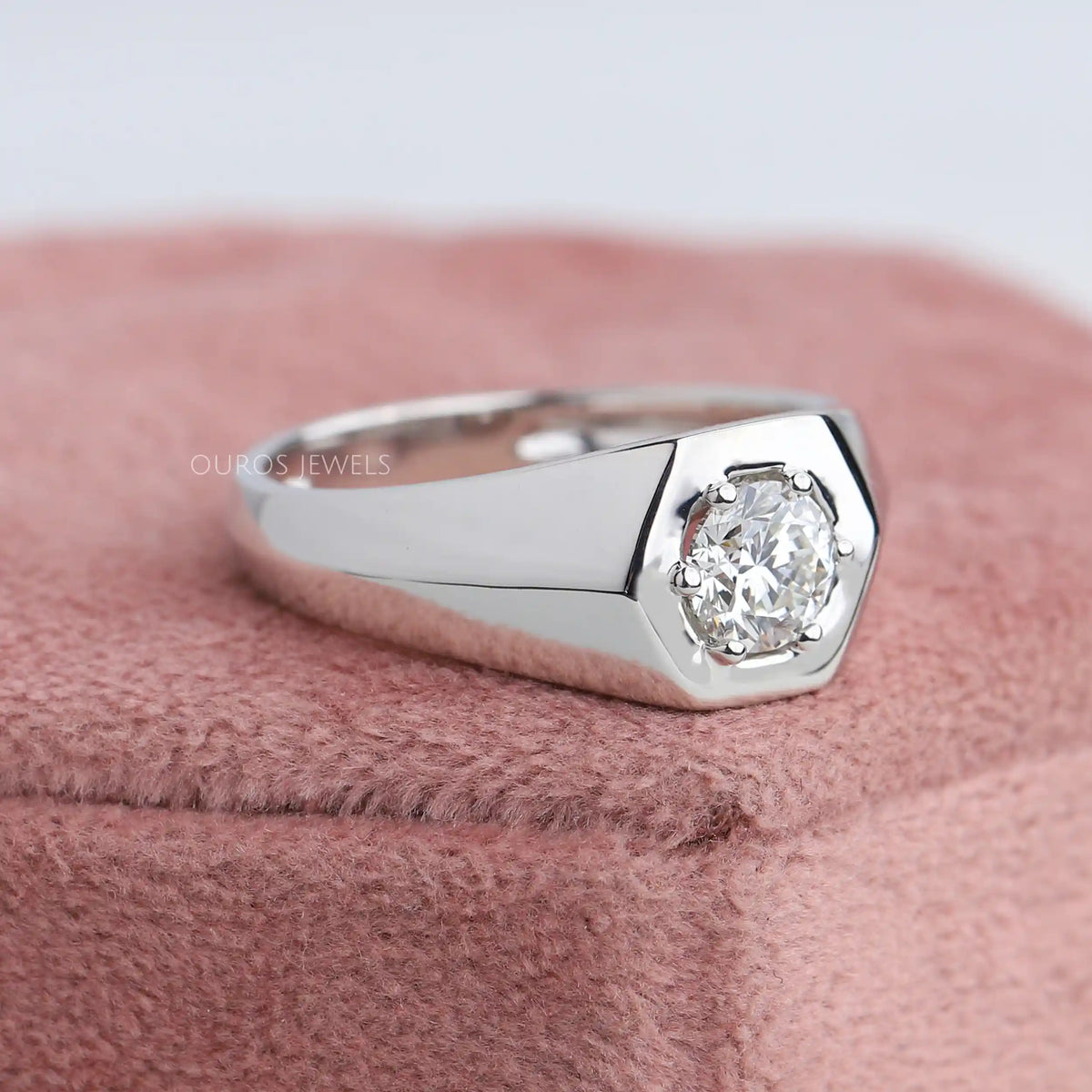 Round Cut Single Diamond Ring For Men's