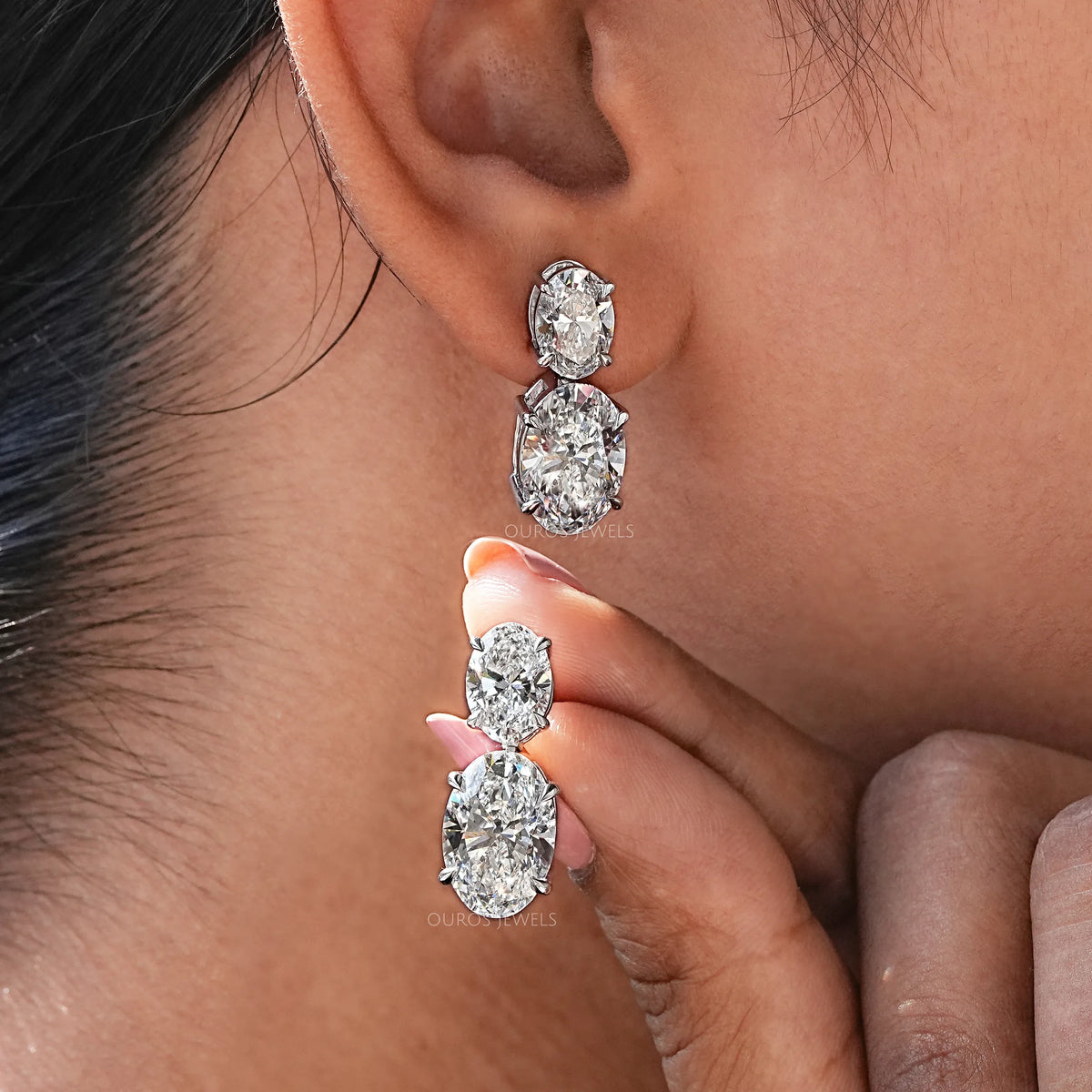 Margot Robbie Annual Oval Lab Diamond Earrings Earrings