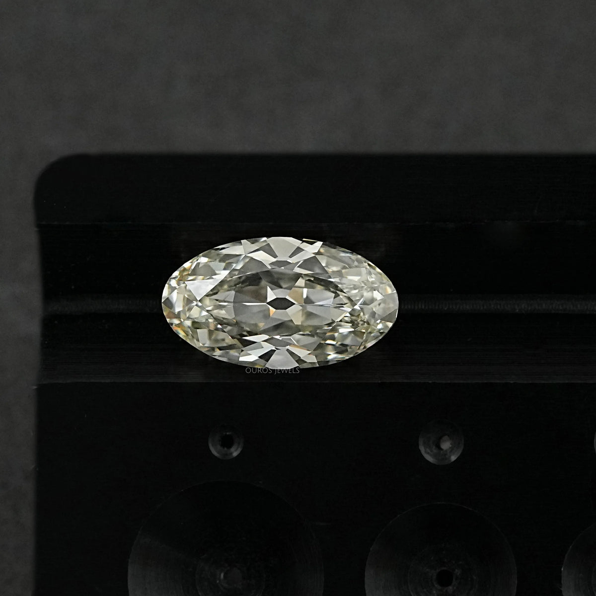 Moval Shape Lab Diamond - Old Mine Cut Loose