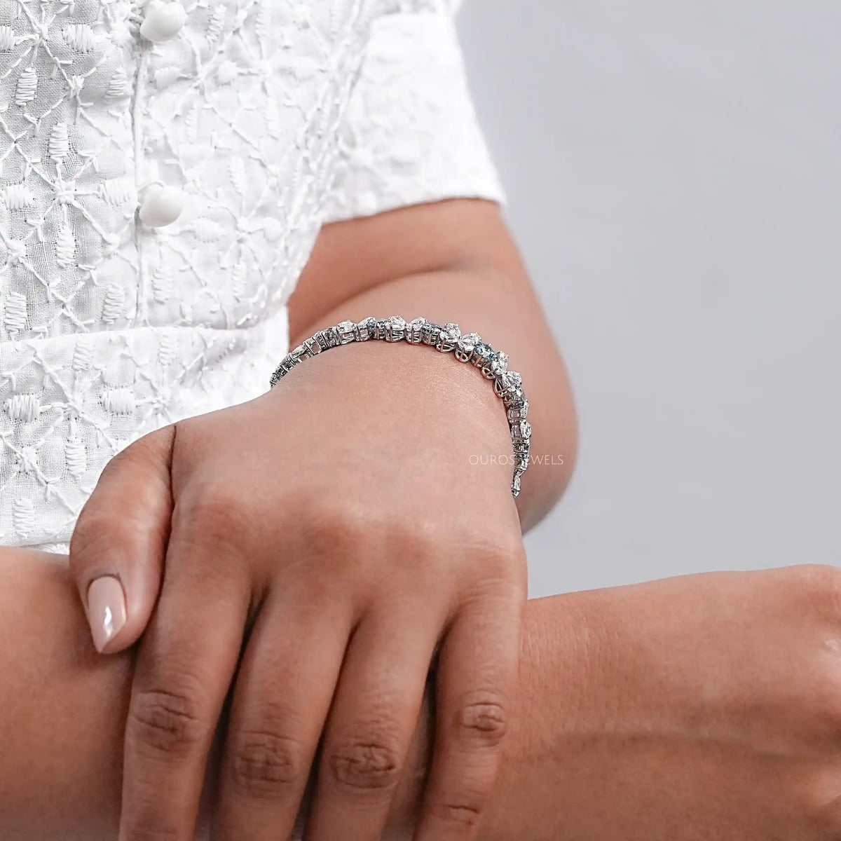 Pear Lab Diamond Flower Shape Bracelet Bracelet