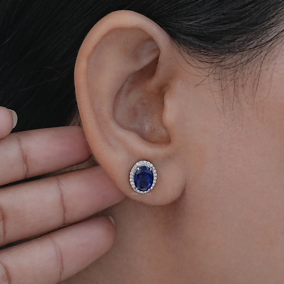 Oval Cut Sapphire Gemstone Stud Earring