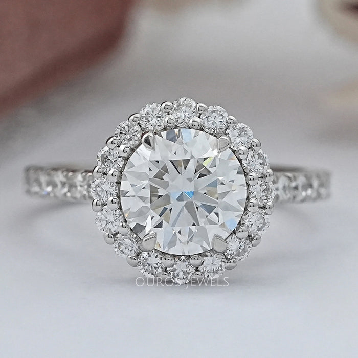 Round Cut Halo Solitaire Engagement Ring