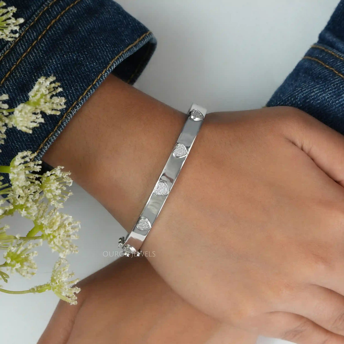Heart Shape Round Cut Lab Grown Diamond Bangle