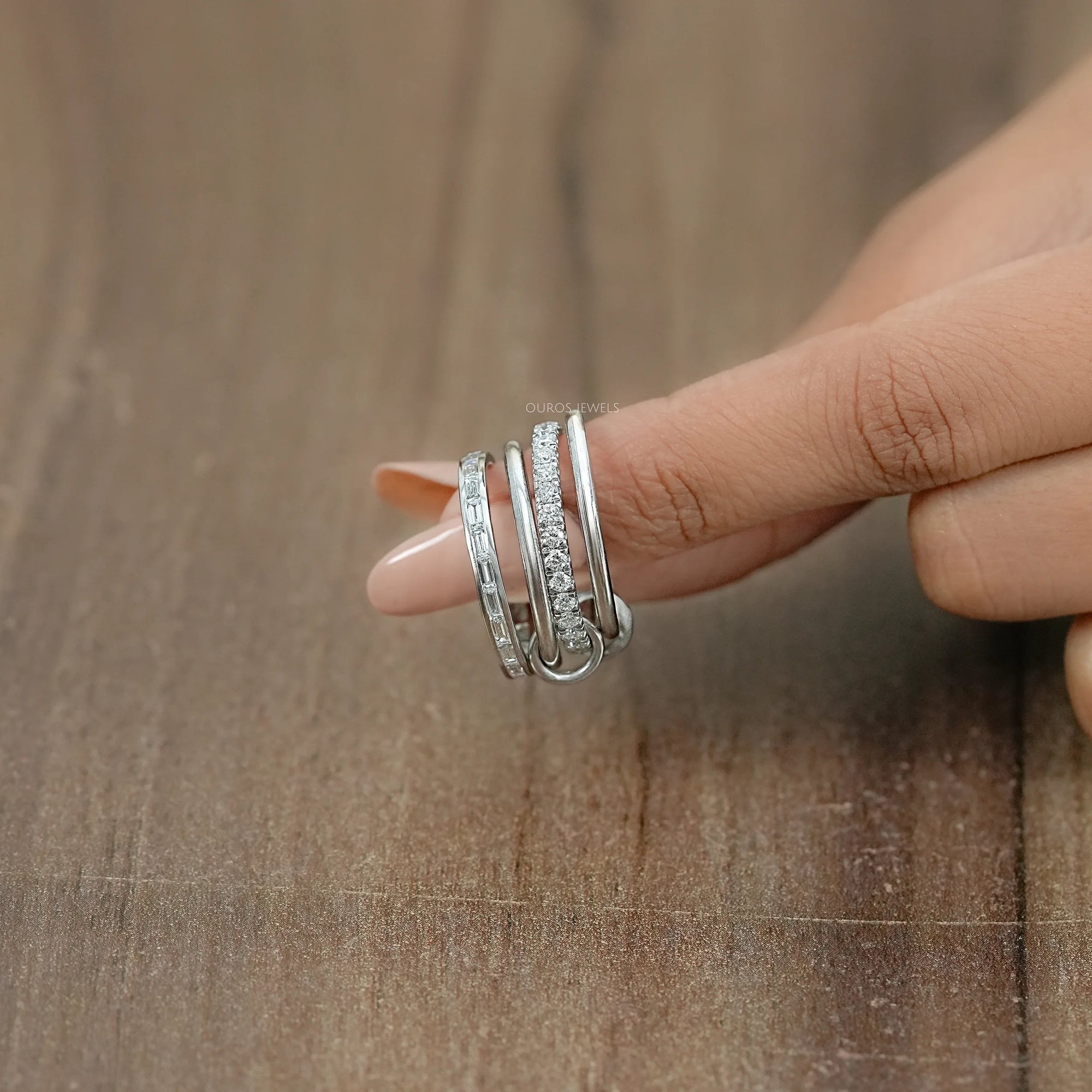 Baguette And Round Diamond Interlink Band Ring