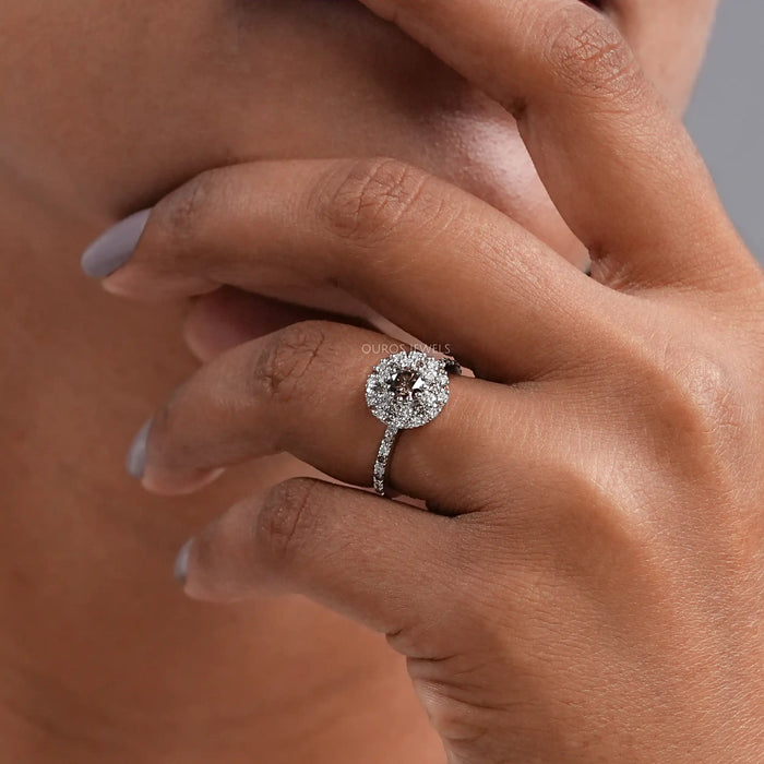 Round Shape Brown Cluster Diamond  Ring