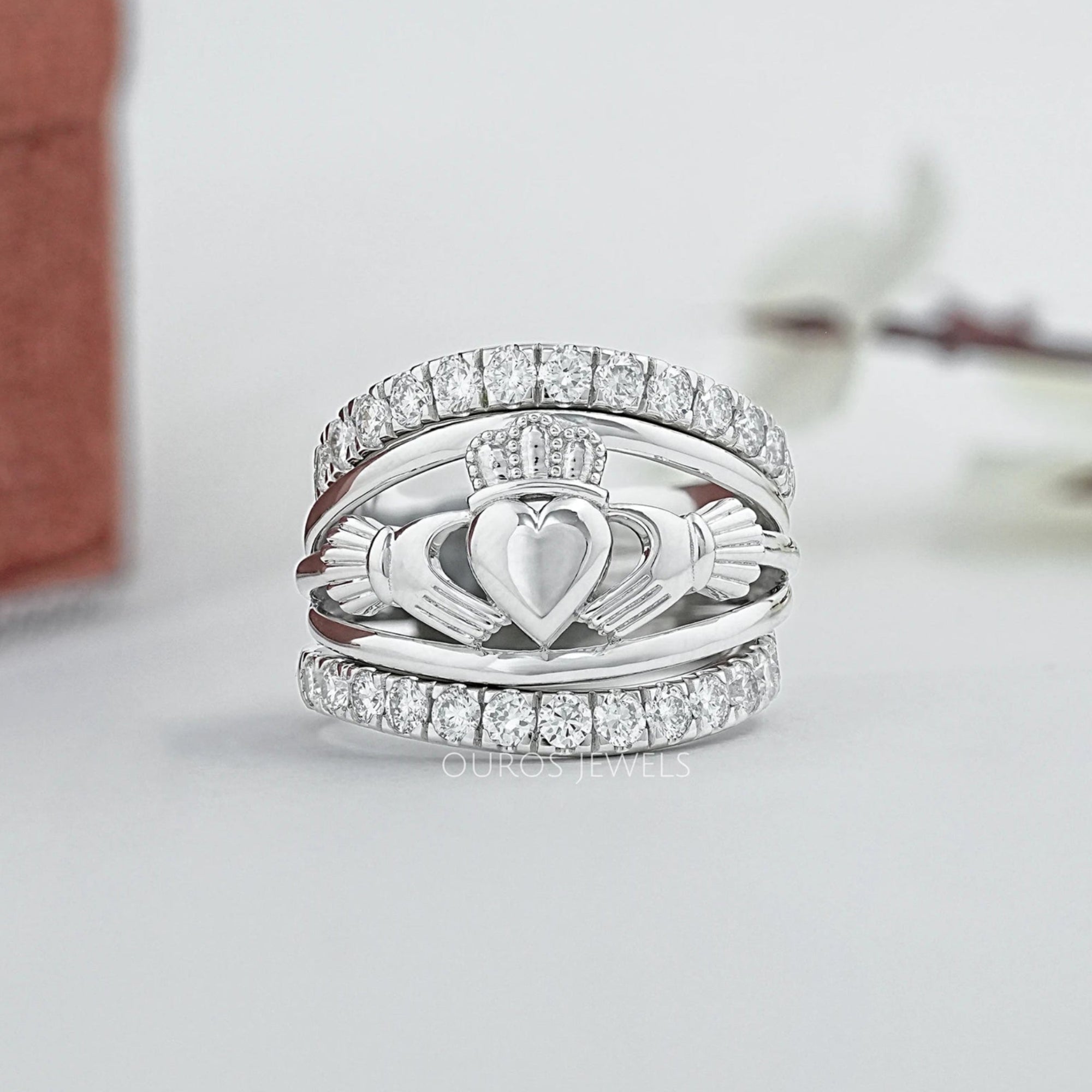 Heart Shape Crown Hands Lab Diamond Ring Set