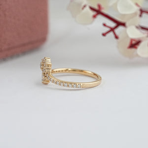 Yellow Gold Round Cluster Diamond Proposal Ring