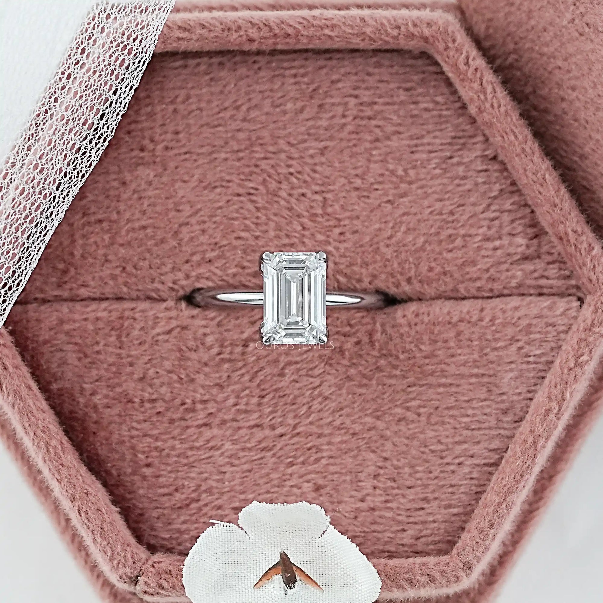 Emerald Cut Tulip Basket Set Engagement Ring Ring