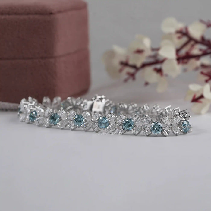 Pear Lab Diamond Flower Shape Bracelet