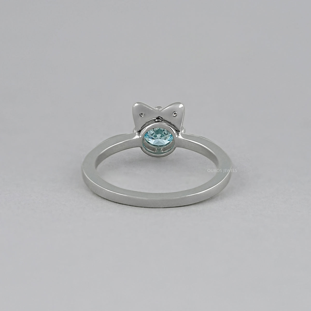 Fancy Blue Round Diamond Cat Ring Ring
