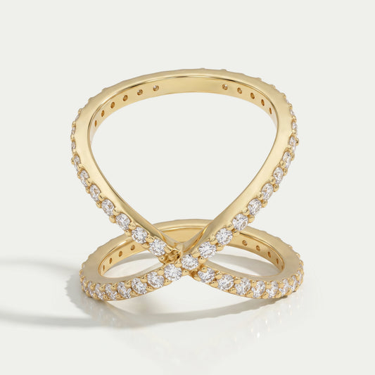 Criss Cross Style Round Cut Diamond Ring 