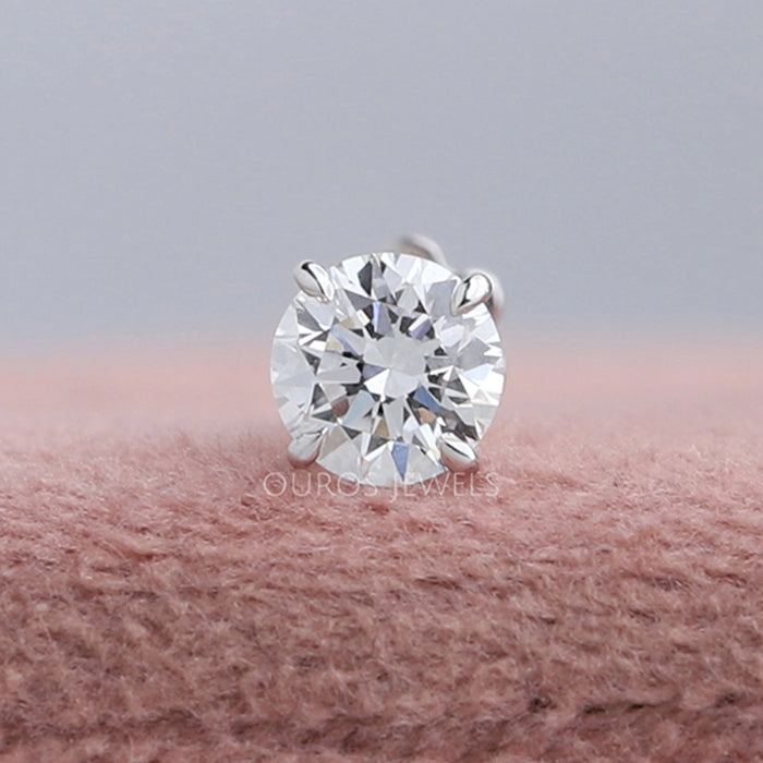 Single Round Lab Grown Diamond Studs