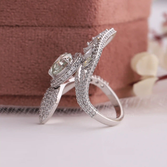 [Side View of Green Heart Cut Vintage Ring]-[Ouros ewels]