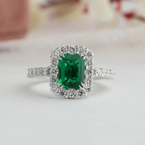 Emerald cut halo diamond engagment ring 