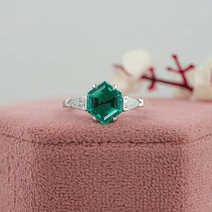 Hexagon Cut Emerald Gemstone Ring