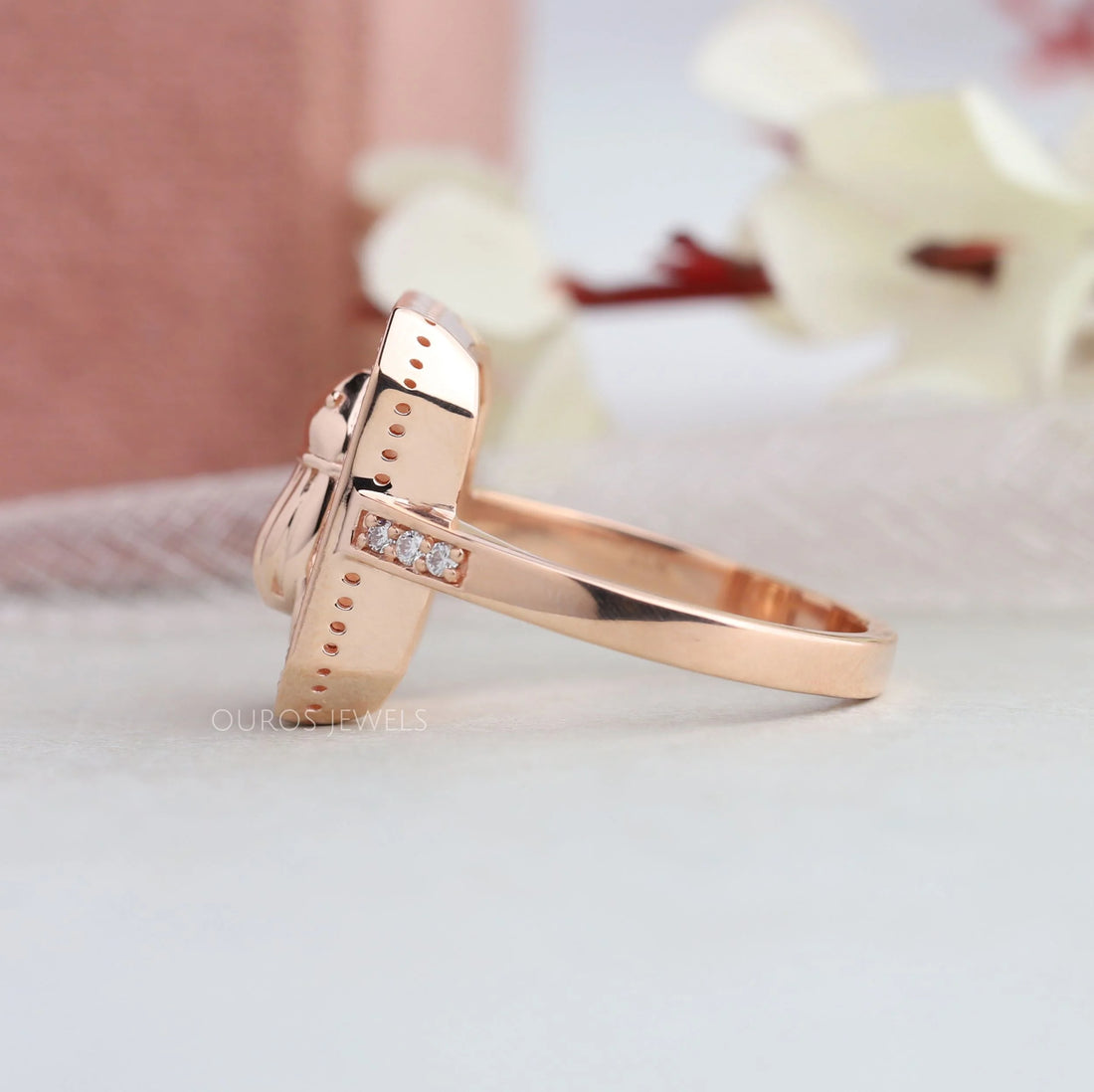 Round Cut Scarab Diamond Ring For men's