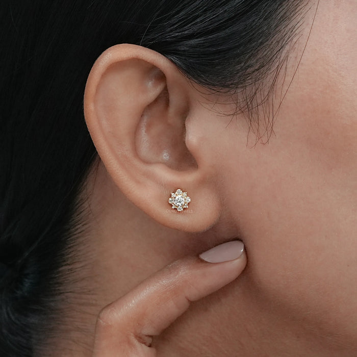 Round Lab Grown Cluster Diamond Studs
