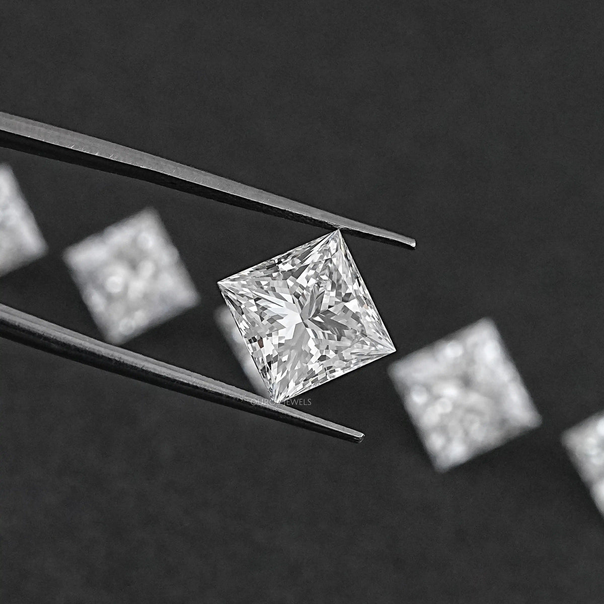 Cerified Princess Cut Lab Grown Diamond