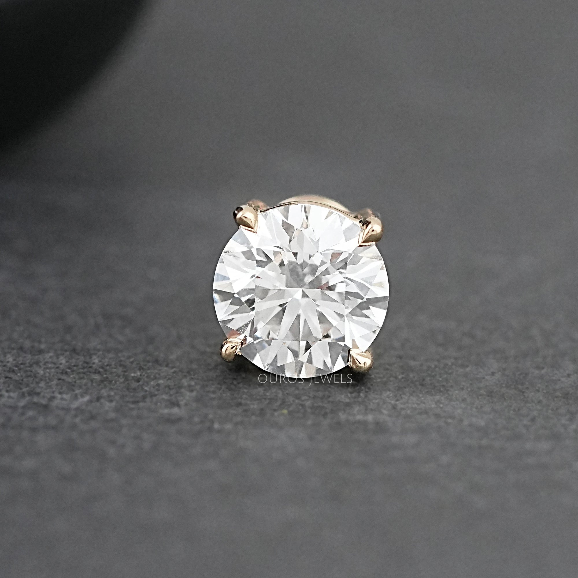 Round Cut Solitaire Stud Earrings For Men Earring