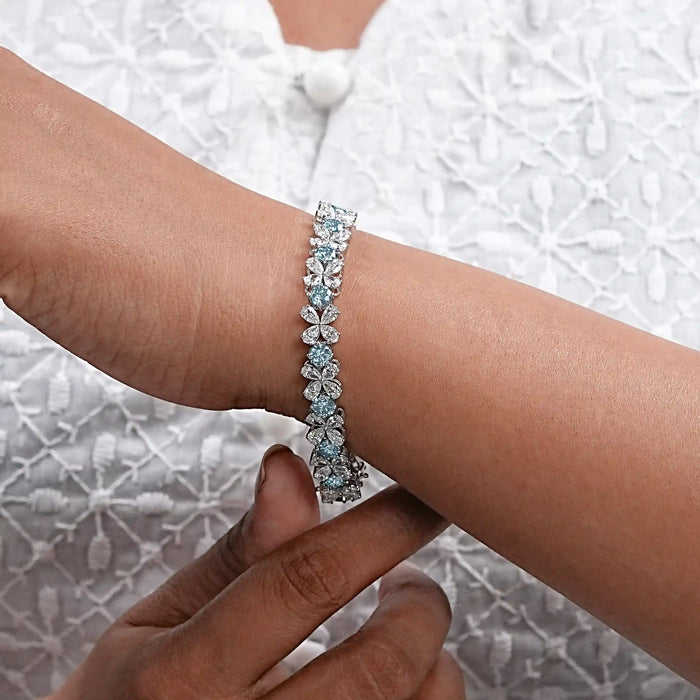 Pear-Shaped Flower Diamond Bracelet