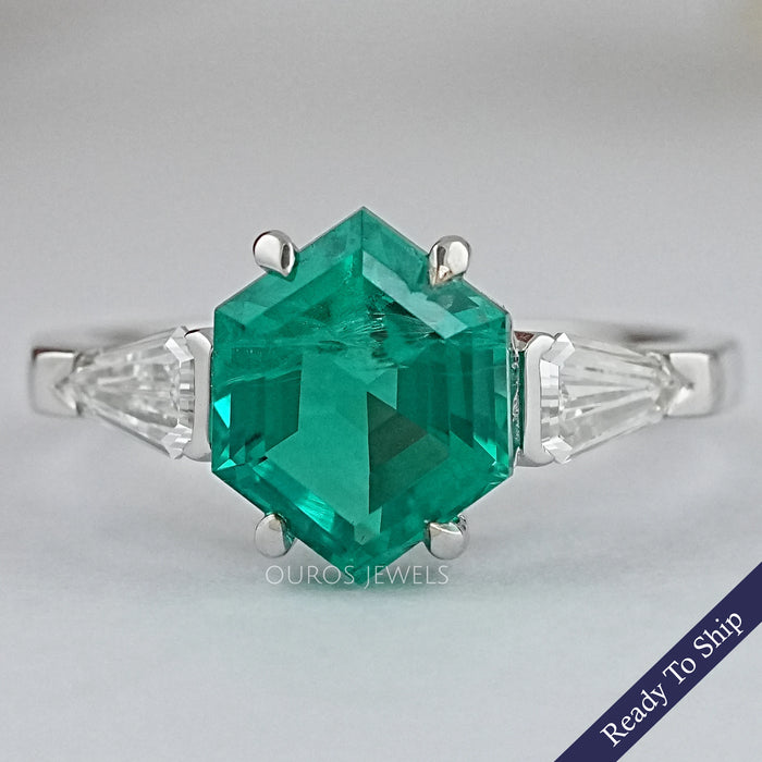 Hexagon Cut Emerald Gemstone Ring 