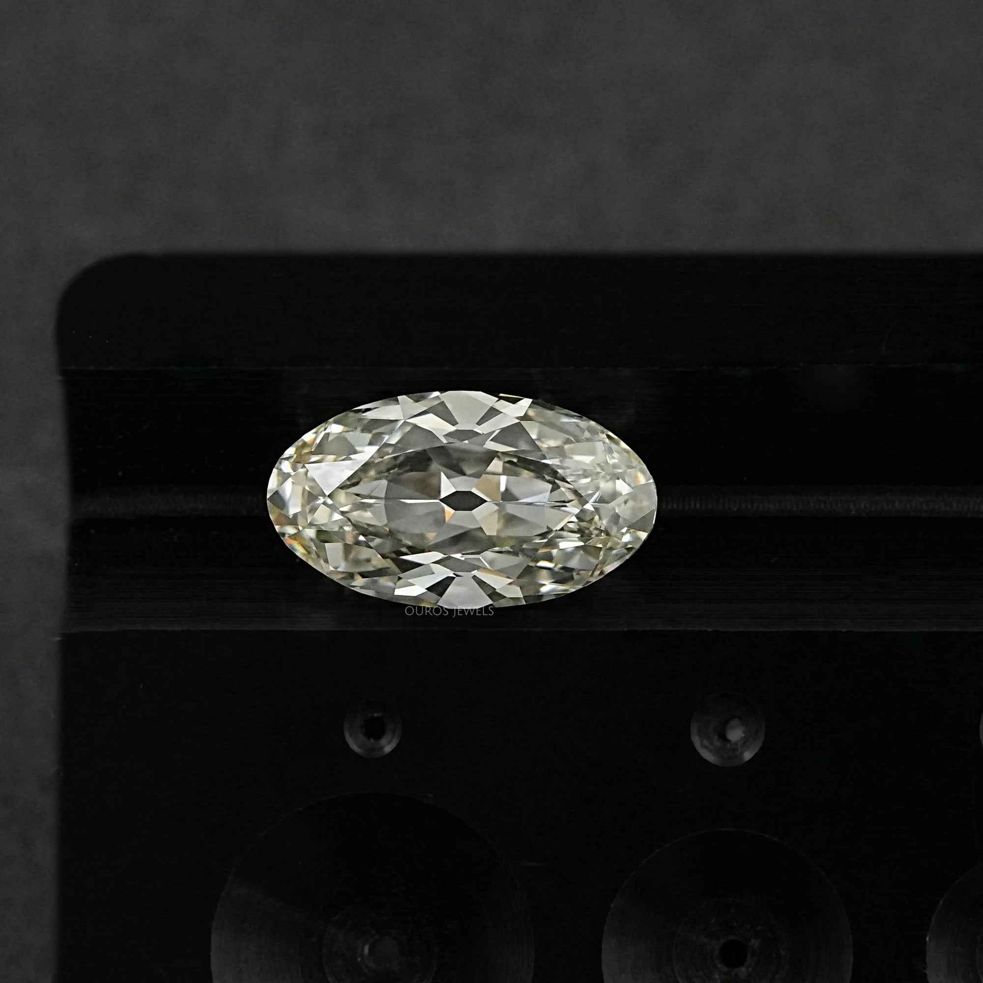 Moval Shape Lab Diamond - Old Mine Cut Loose