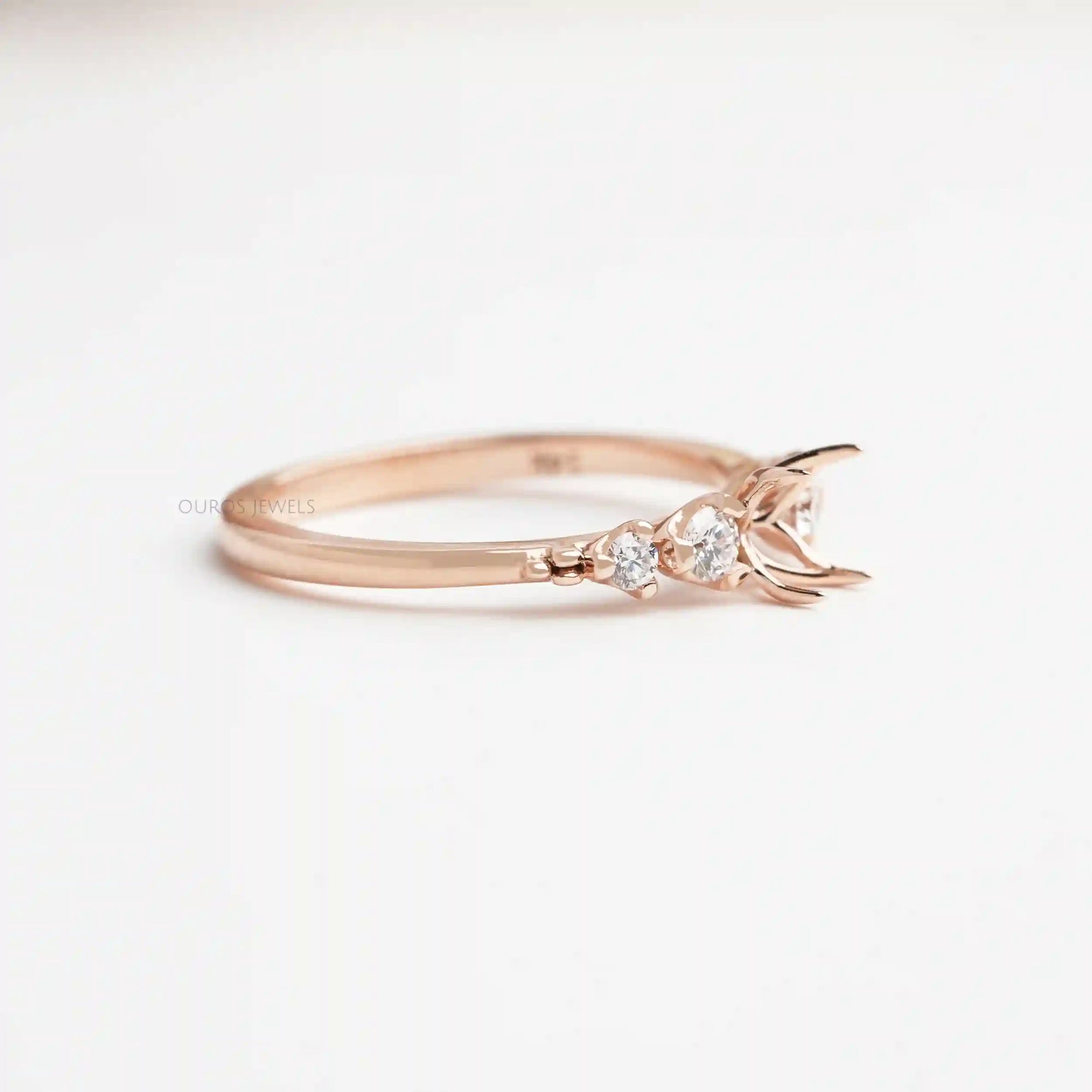 Oval Semi Mount Prong Setting Engagement Ring