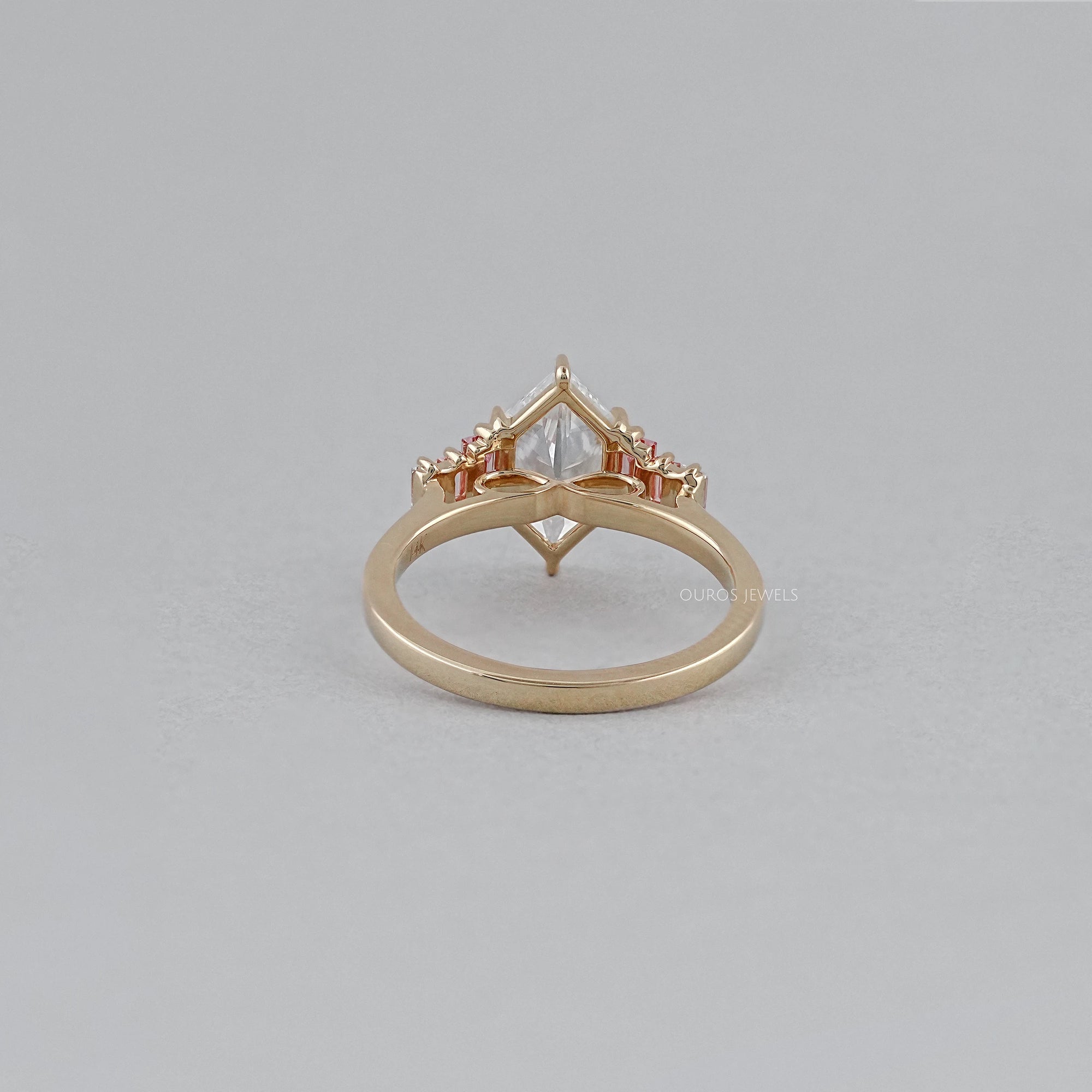 Dutch Marquise Diamond Ring With Baguette