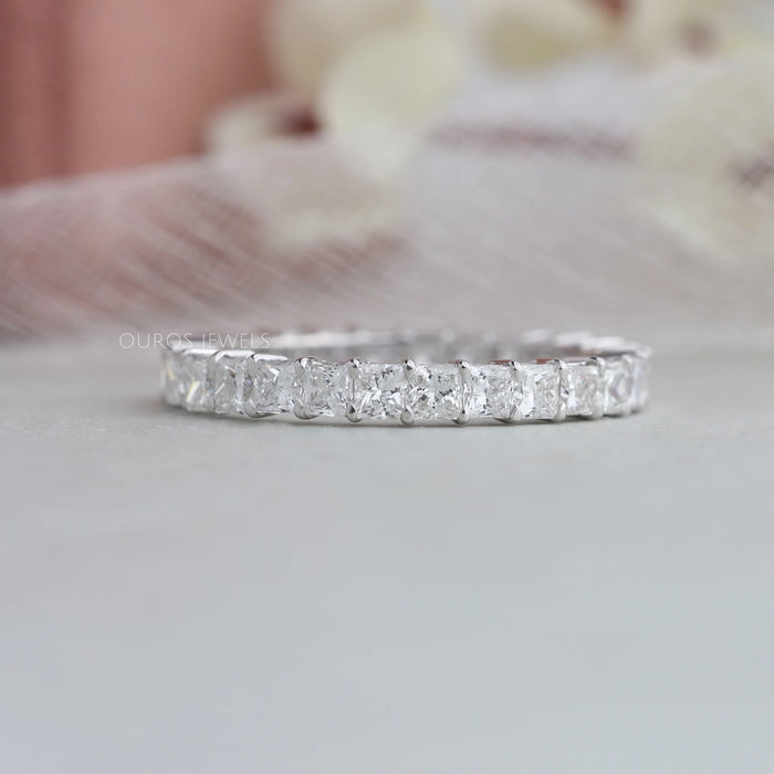 princess cut diamond etenrity band 