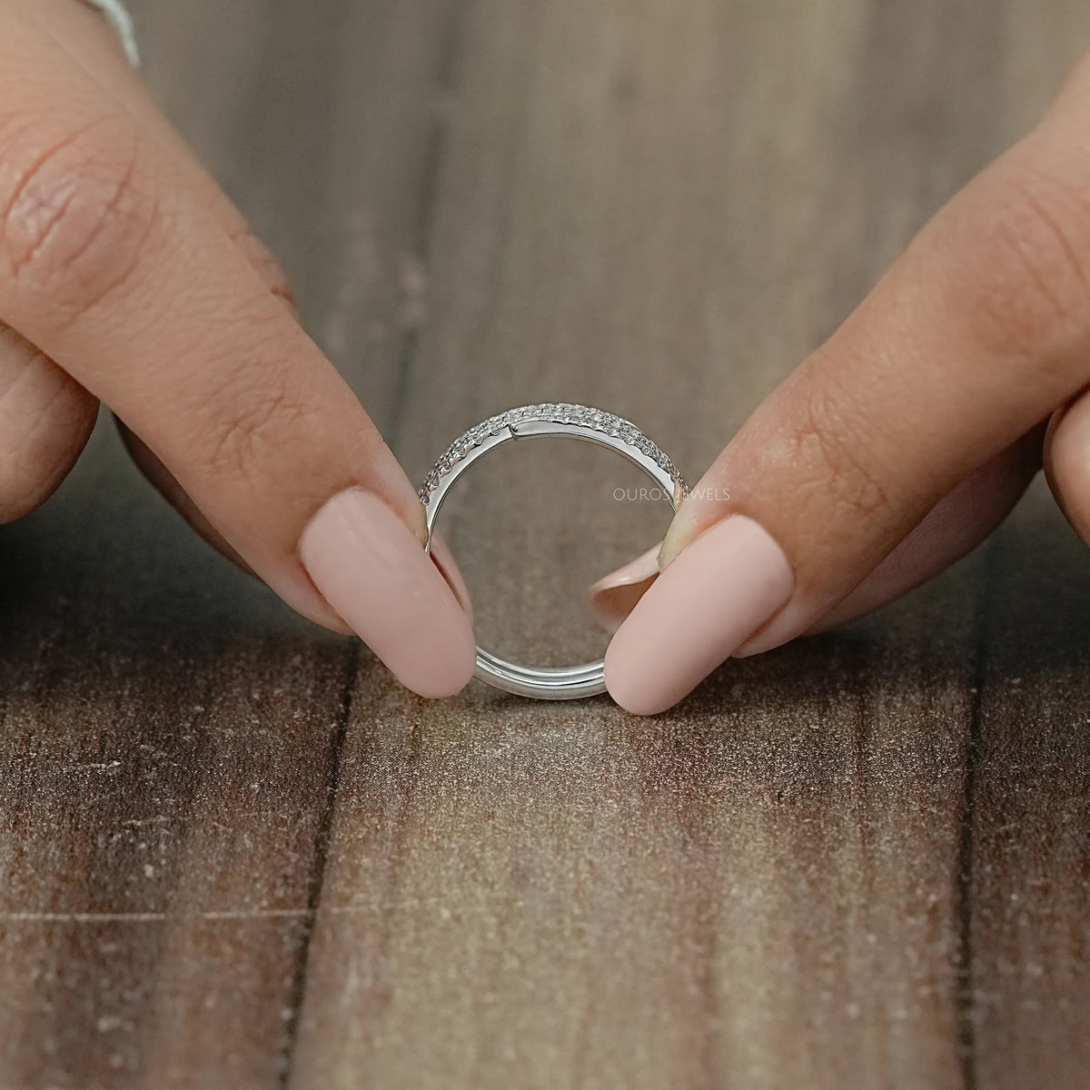 Lab Grown Round Diamond Spiral Band Ring
