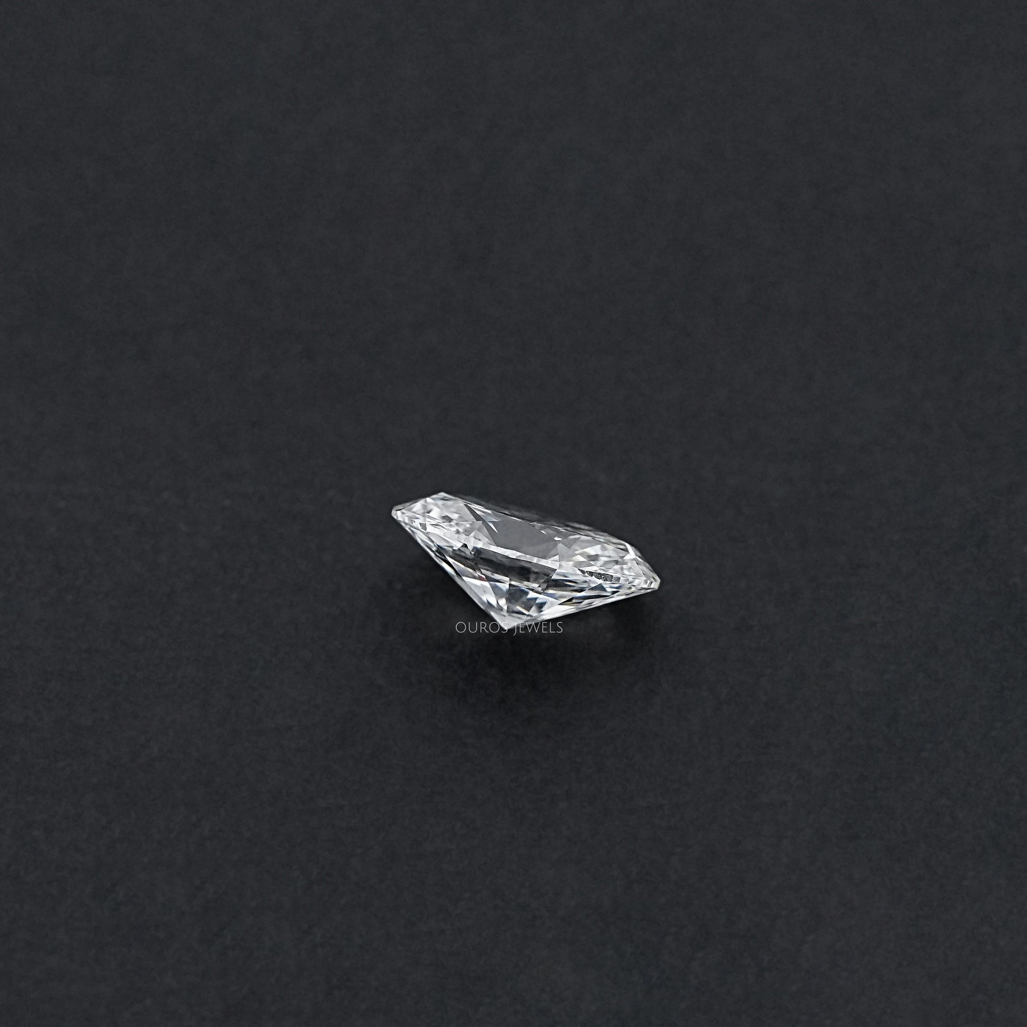 8X Lab Grown Diamond - Oval Shape Loose