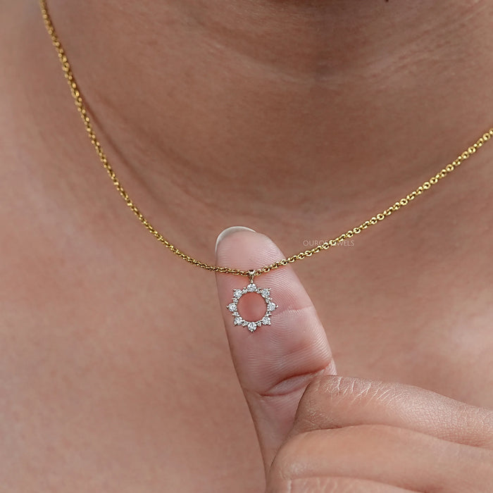 Round Diamond Sun Outline Circle Pendant