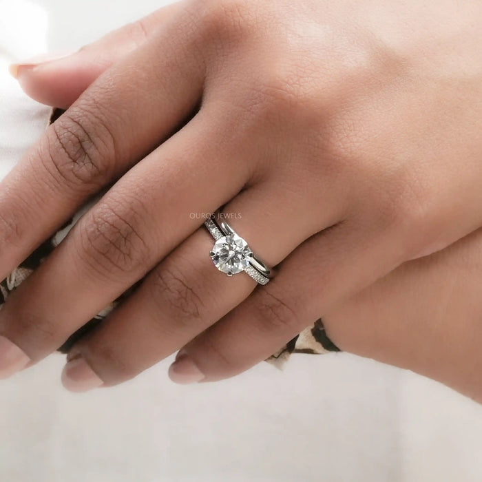round diamond ring with wedding band