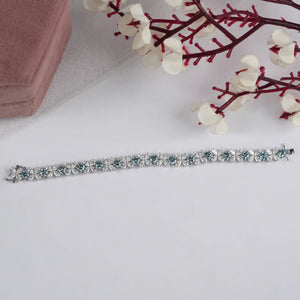 Pear-Shaped Flower Diamond Bracelet