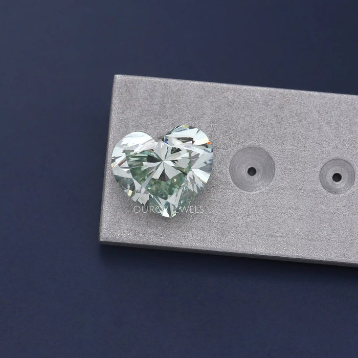 [Green Heart Cut Loose Diamond]-[Ouros Jewels]