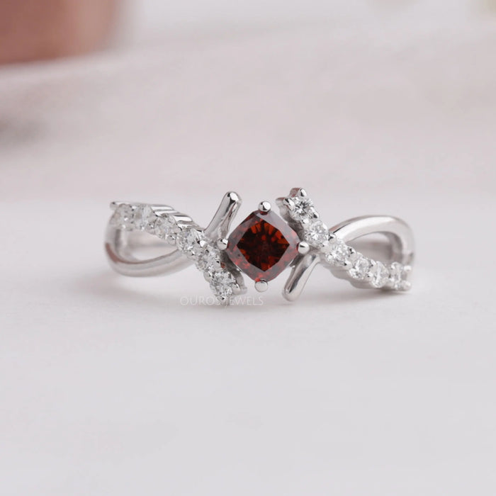 Cushion cut lab diamond engagement ring with 4 prongs setting