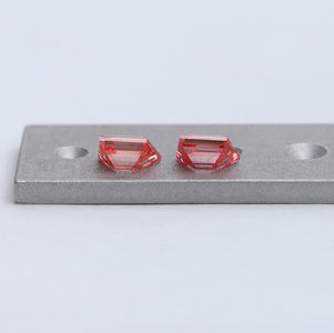 [Bottom Side View Of Trapezoid Diamonds]-[Ouros Jewels]