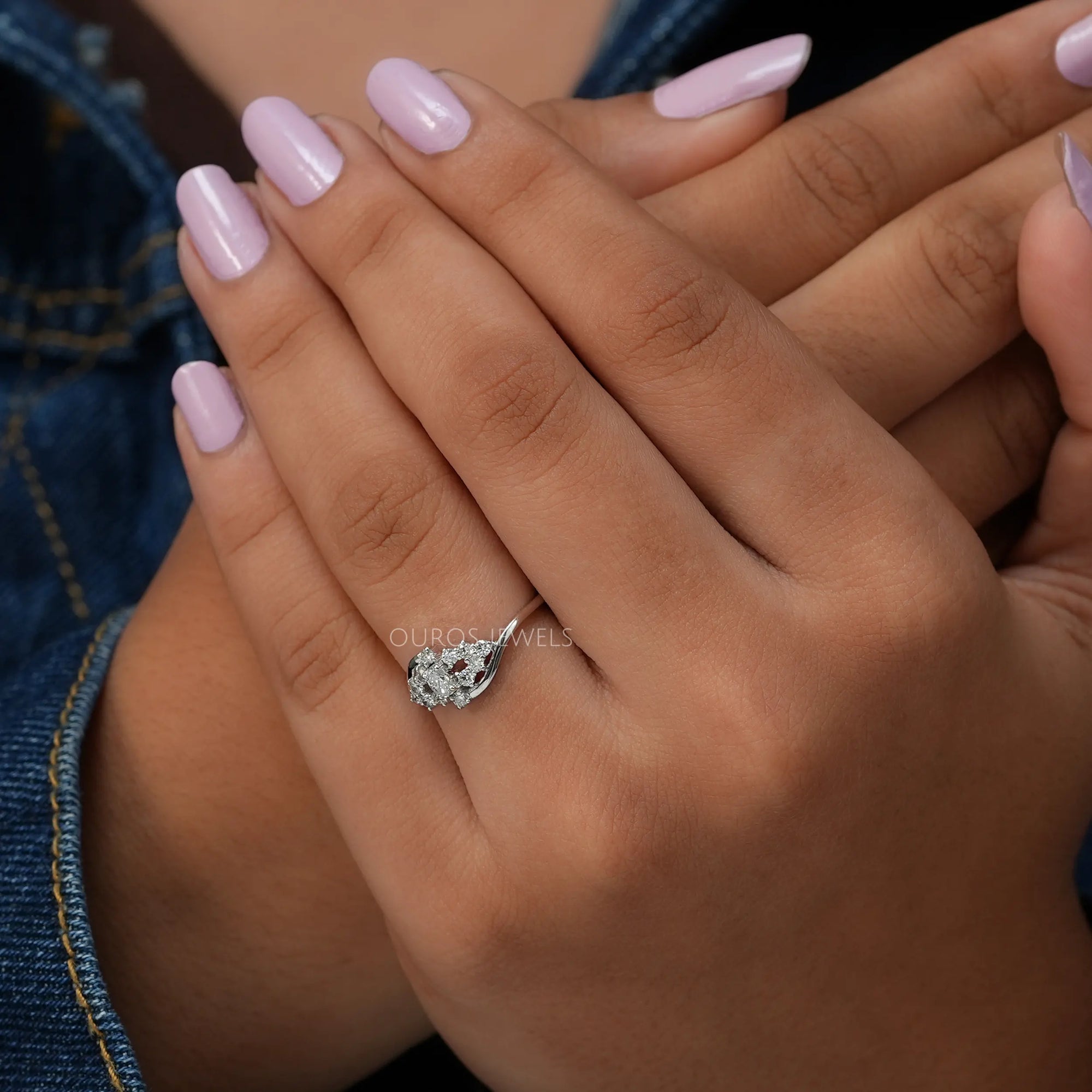 Round Cluster Diamond Wave Ring