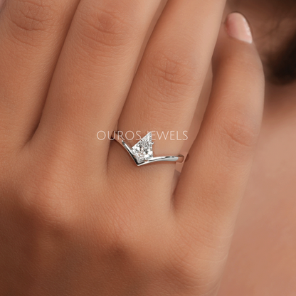 Kite Cut Curved Solitaire Engagement Ring