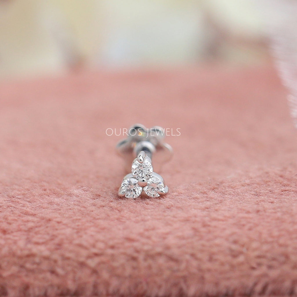 Nose pin gold with stone on sale