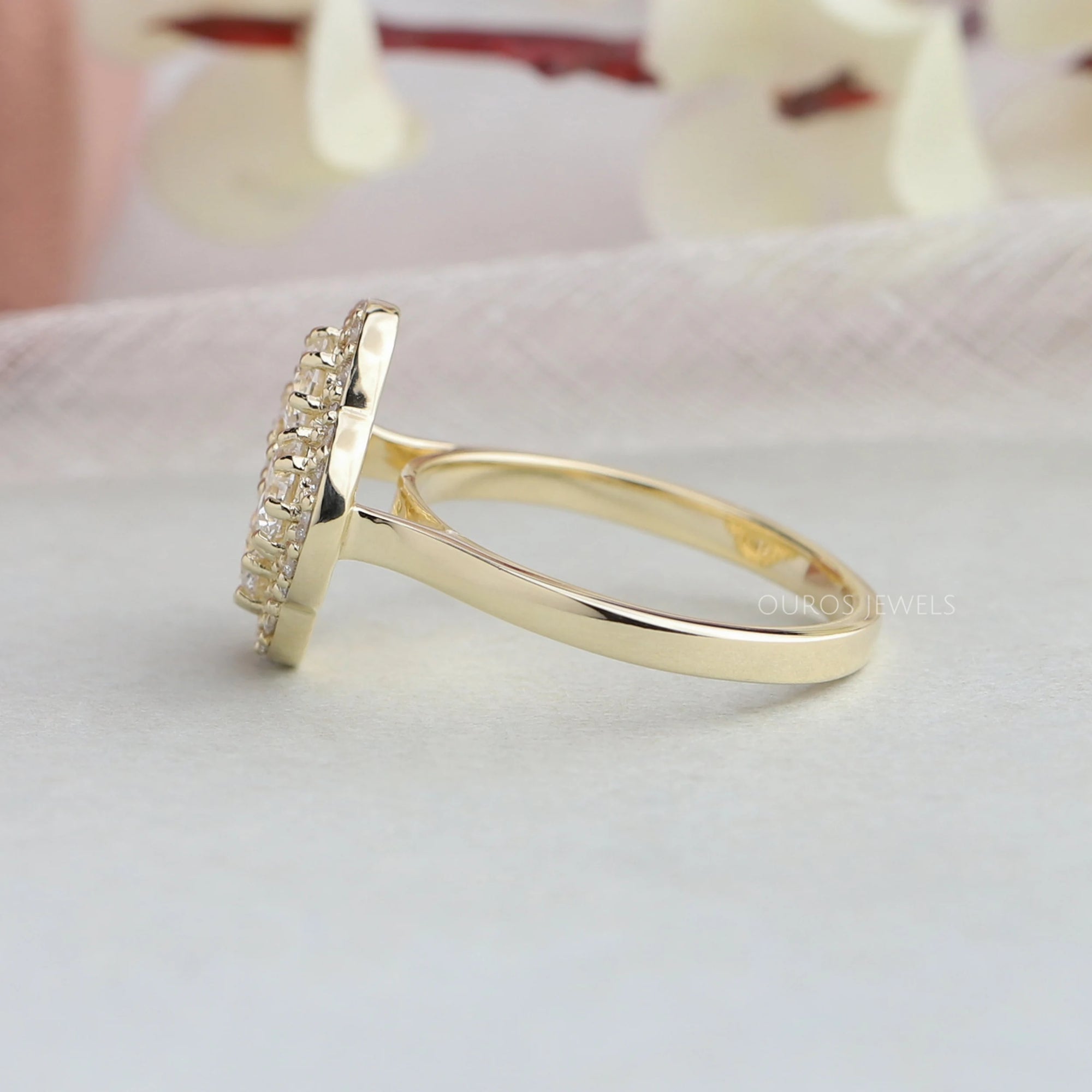 Floral Shape Round Diamond Halo Engagement Ring