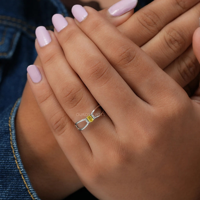 Fancy colored diamond engagement ring for your fiancée 